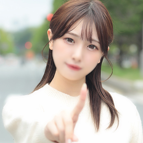 坂道アイドル級美少女！愛嬌抜群なレンタル彼女</br>葉山りこ